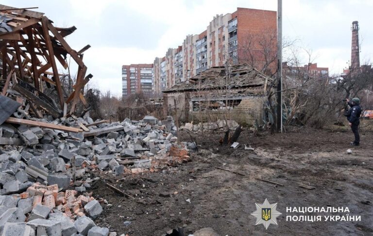 Слов’янськ зазнав бомбового удару, є поранені