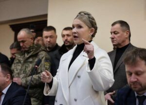 Суд дозволив Тимошенко виїжджати з Київської області та спілкуватися з нардепами