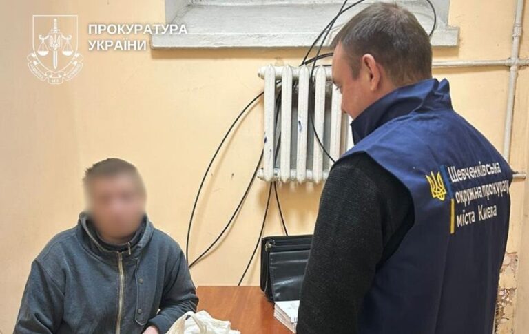 У Києві чоловік до смерті побив військового заради кросівок
