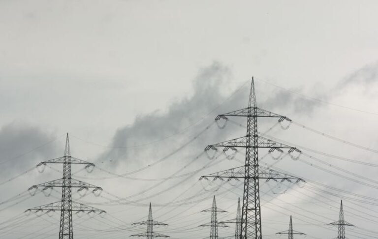 В Німеччині невідомі спробували підпалити електропідстанцію