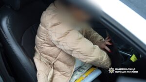 Новини України - В Одесі лікарку затримали на хабарі