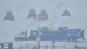 В США фіксують рекордні снігопади: мільйон будинків без світла