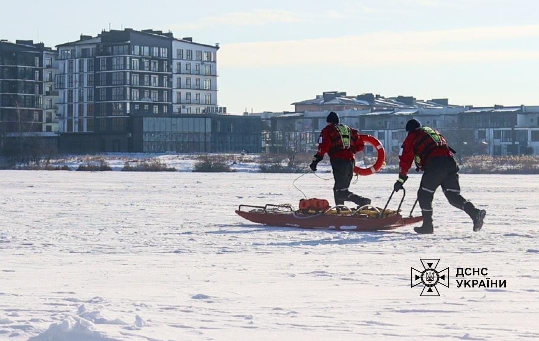 Новини України - В Україні за добу четверо людей провалились під лід і загинули