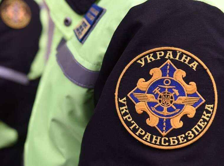 Від 30 до 50 тисяч за сліпоту інспекторів ДБР затримало посадовців Укртрансбезпеки у двох областях