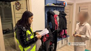 Нелегальна міграція іноземців та їх легалізація в Україні: поліцейські припинили злочинну схему