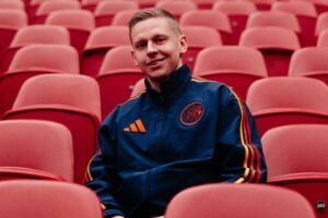 Аякс узяв Зінченка в резерв на перший його матч