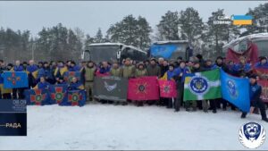 Україна повернула 157 людей з російської неволі: подробиці обміну