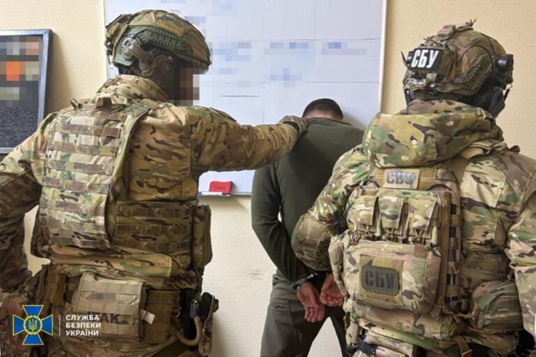 Новий скандал. Розкрадання на укриттях для літаків