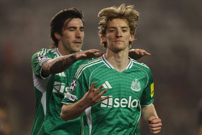 Ньюкасл влаштував гольову феєрію проти Карабаху