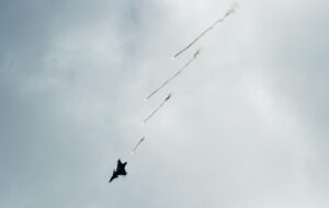 Орієнтуючись на досвід України: Saab озброїть Gripen ракетами проти дронів