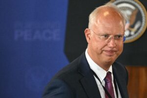 Переговори України та РФ відтермінували після візиту Дмитрієва до США