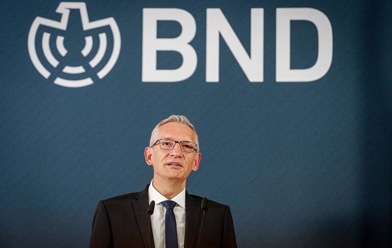 Путін приховує військові витрати Росії – розвідка Німеччини