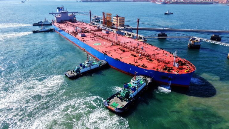 Ціни на нафту впали на тлі переговорів США з Іраном