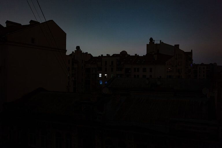 В деяких регіонах запровадили екстрені відключення