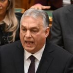 Вибори в Угорщині: партія Орбана сильно поступається опозиціїній Тисі