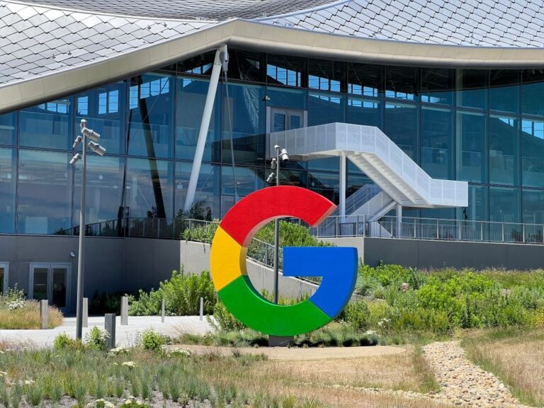Apple, Google та Tesla: Іран погрожує атакувати офіси компаній США