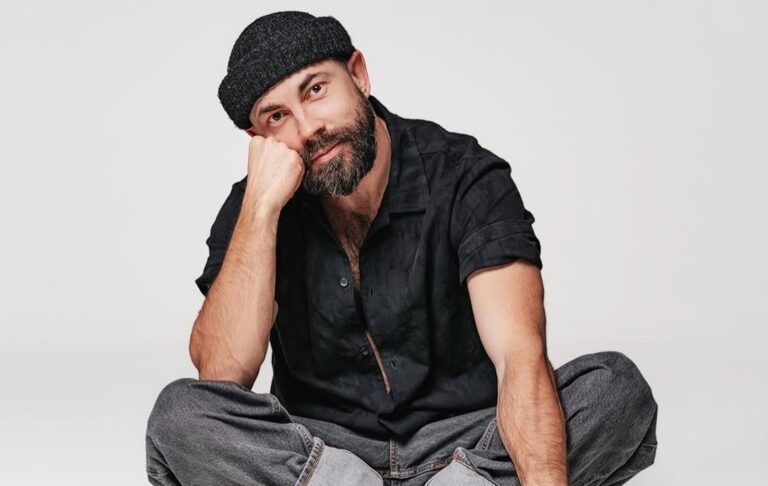 Бєдняков позбувся бороди та показав весняне оновлення