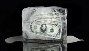 Гроші на війну скінчилися: Кремль іде ва-банк у судах за заморожені активи