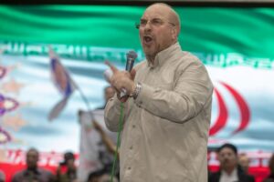 Іран пригрозив “спалити” американські війська