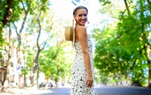 Катя Осадча похвалилася своїми найдивнішими капелюхами