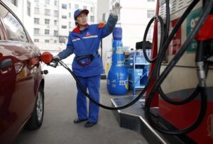 Китай наказав нафтопереробним заводам припинити експорт палива