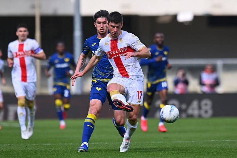 Маліновський травмувася в матчі італійського чемпіонату