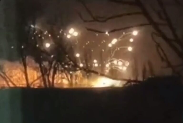 На Луганщині у окупантів детонує склад боєприпасів