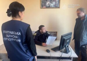 На Полтавщині чоловік жорстоко побив сина за цукерки