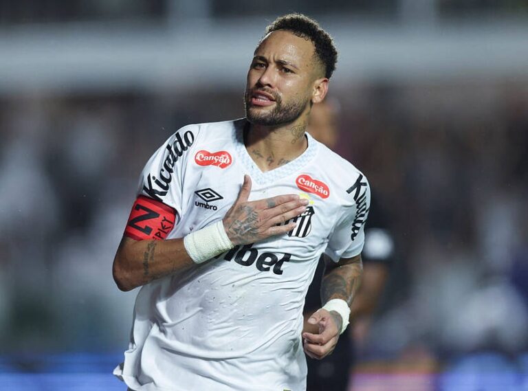 Неймар любить поїсти: його кухарка не витримала і поскаржилася до суду