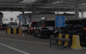 Перед Великоднем на кордоні України спостерігаються великі черги