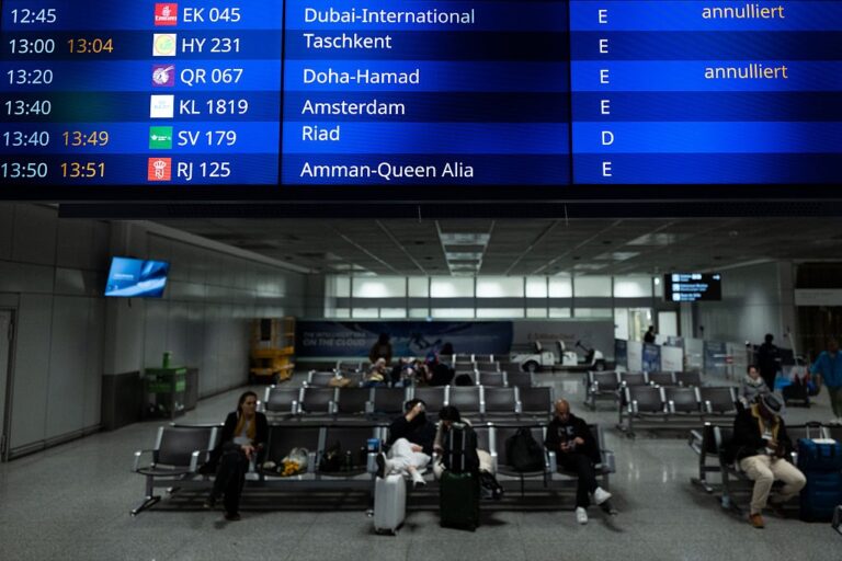 Повітряний простір шести країн Близького Сходу залишається закритим