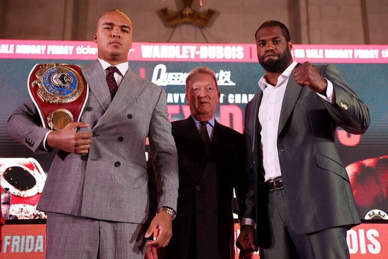 Промоутер відповів на плани Усика щодо наступного суперника