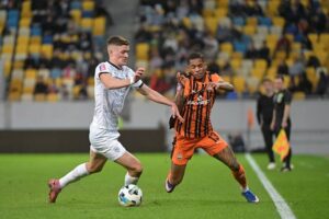 Шахтар мінімально обіграв Металіст 1925 на порушенні правил харків’янами