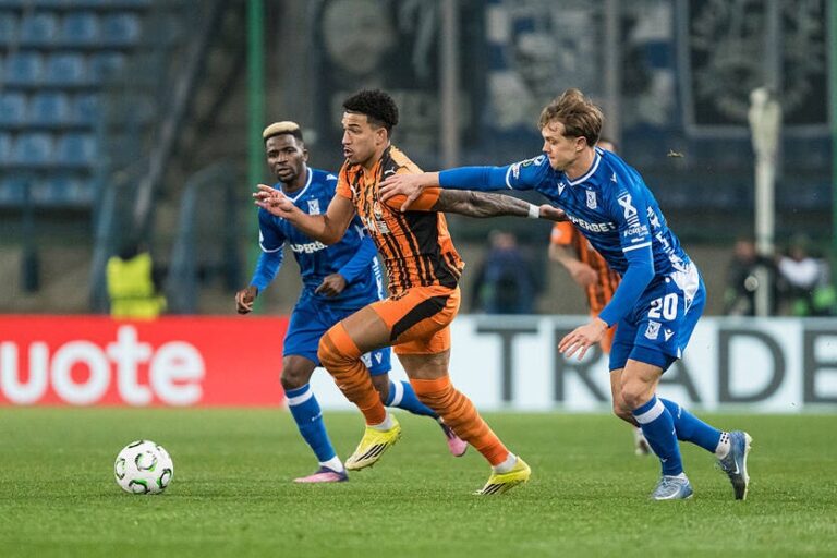 Шахтар програв Леху, проте святкує перемогу після завершення поєдинку