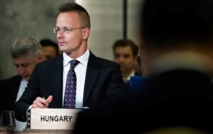 Сіярто заявив про “зрив зустрічі” щодо Дружби