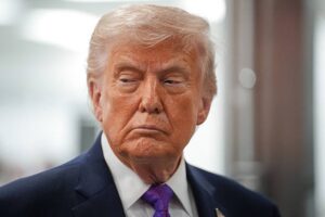 Трамп: Хочемо домовлятися з Іраном, та нема з ким