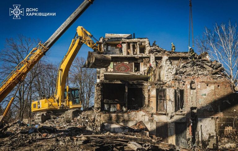 У Харкові завершили пошукові роботи після атаки РФ