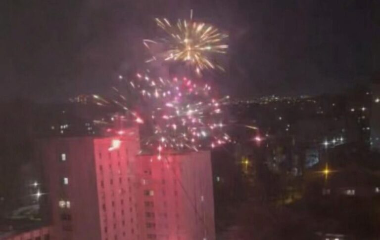 У Києві 16-річний хлопець запустив салют