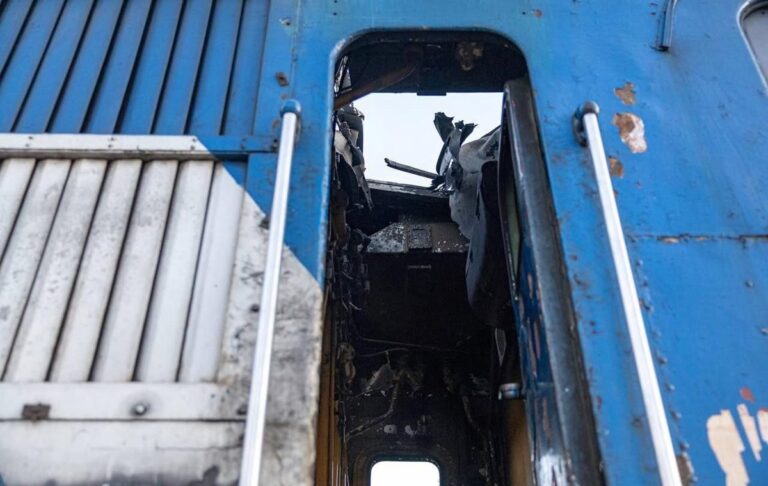 У поїзд Київ-Суми з 200 людьми влучив дрон