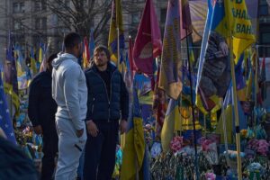 Усик пояснив, що стоїть за візитом Джошуа