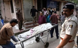 В Індії під час пожежі в лікарні загинули щонайменше десять людей