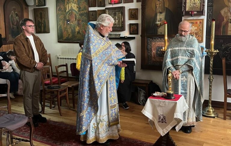 “Вигнав гріхи Голлівуду”. Співавтор фільму про Путіна освятив Оскар