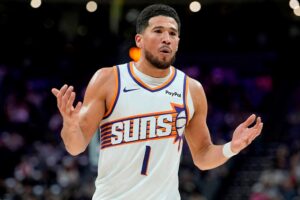 Захисник Фінікс відзначився триочковими за кар’єру