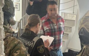 Замовив вбивство тещі та повірив у її смерть: киянин отримав підозру