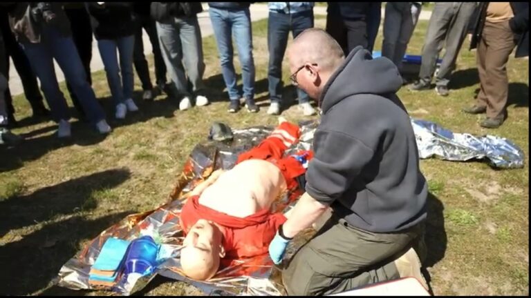 Фахівці Держспецзв’язку вчилися гасити пожежі та рятувати життя