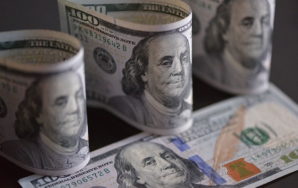 Долар переоцінений щонайменше на 20% – професор Гарварду