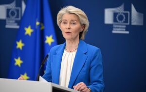 Фон дер Ляєн пропонує скористатись поразкою Орбана