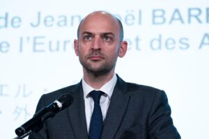 Франція розкритикувала розмови Сіярто з Лавровим