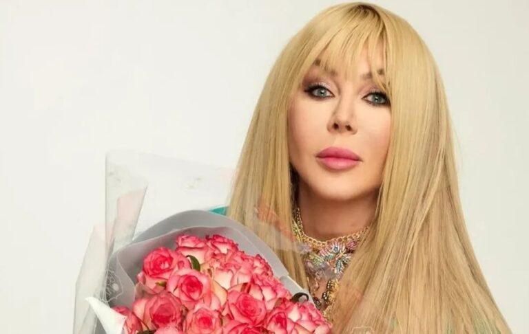 Індійські чоловіки привітали Білик з днем народження: у чому суть курйозу