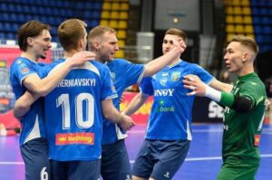 ХІТ уперше в історії клубу затягує чемпіонську пісню